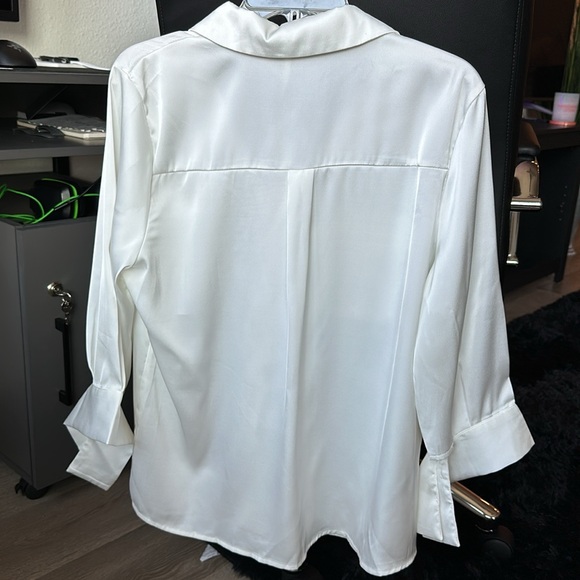 NWT White button down blouse - Picture 4 of 8